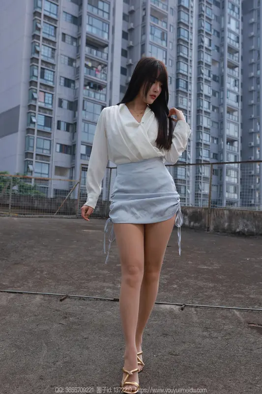 2024.11.10 丝享家 1894 婉萍《蓝色短裙（下）》 - IESS